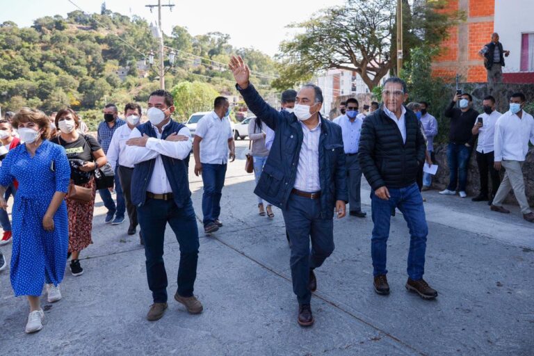CUMPLE HÉCTOR ASTUDILLO Y ENTREGA 200 VIVIENDAS EN LA UNIDAD HABITACIONAL INFONAVIT DE TAXCO