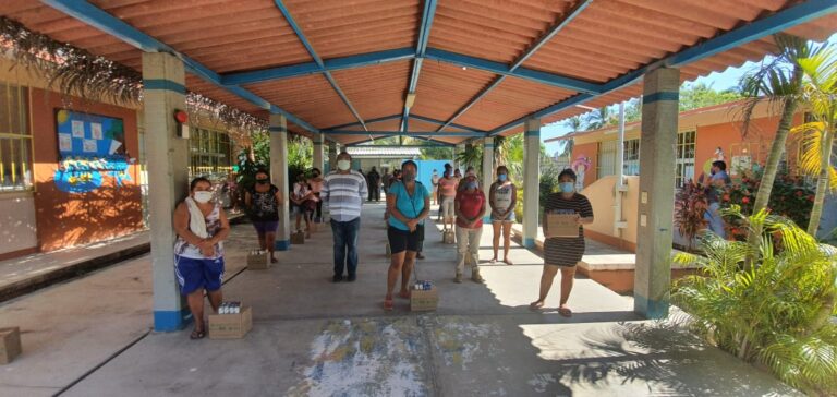 Reciben Desayunos Escolares 10 comunidades de las zonas suburbana y rural