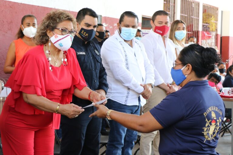 Servir es un acto de heroísmo y humanidad: Adela Román Ocampo