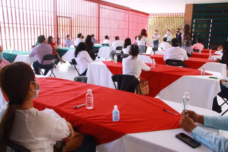 Registra numerosa participación el examen de conocimientos sobre documentos básicos del Revolucionario Institucional, por parte de candidatas (os), a diputaciones locales.