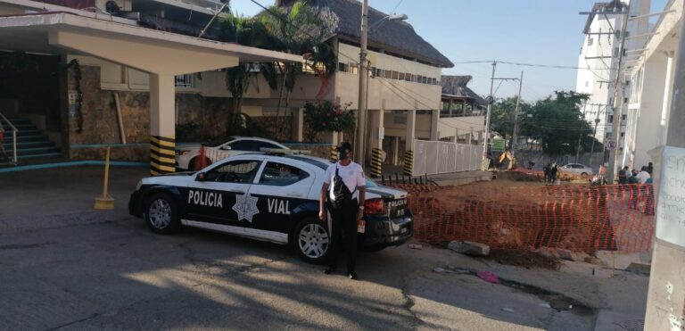 Supervisa Policía Vial circulación vehicular en zonas de obras en Acapulco