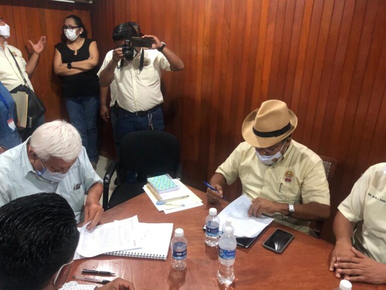 Acuerda administración de Capama con sindicato levantar paro laboral