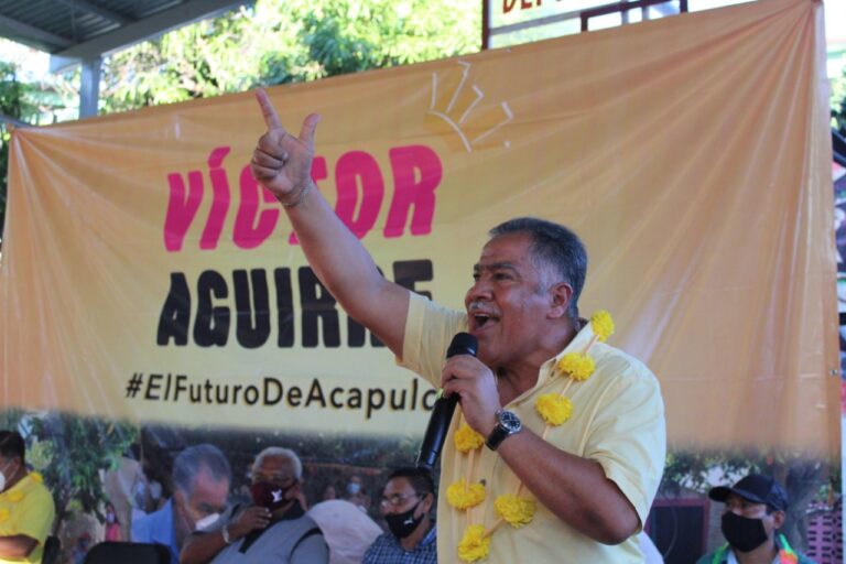 Victor Aguirre se compromete a construir el panteón municipal de Icacos, una vez llegando al gobierno de Acapulco