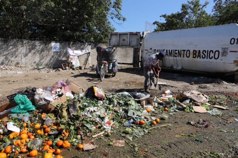 Recolecta Saneamiento Básico 400 toneladas de desechos en la periferia de la ciudad