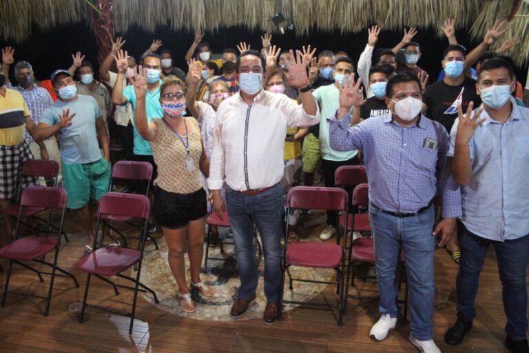 Vecinos de la zona poniente del puerto se suman al proyecto 2021 de Ilich Lozano.