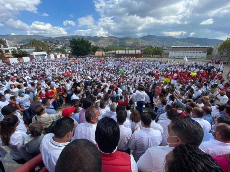 Se presenta ante la CEPI, Mario Moreno Arcos como precandidato único del PRI a la gubernatura del estado