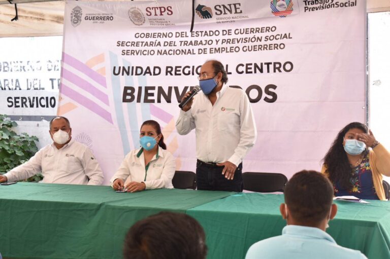 MÁS TRABAJADORES AGRÍCOLAS SON ENVIADOS A EU Y CANADÁ A TRAVÉS DE LA SECRETARÍA DEL TRABAJO Y PREVISIÓN SOCIAL