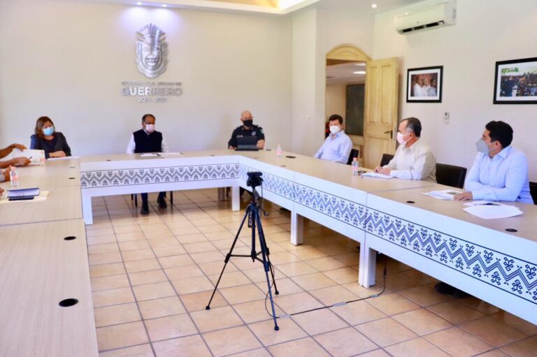 ATIENDE NUEVAMENTE HÉCTOR ASTUDILLO A LOS HABITANTES DE JALEACA DE CATALÁN