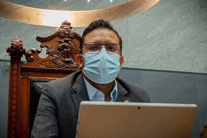 PROPONEN CASTIGO PARA SERVIDORES PÚBLICOS QUE ACCEDAN CON VENTAJA A TRATAMIENTOS, VACUNAS E INSUMOS MÉDICOS