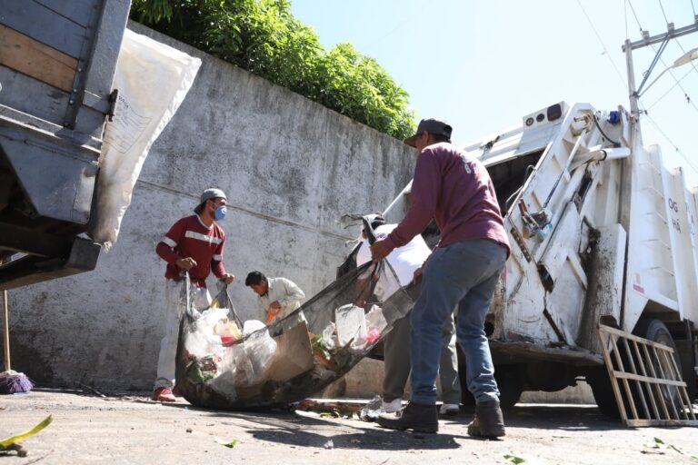 Despliega Saneamiento Básico operativo de limpieza en Aguas Blancas