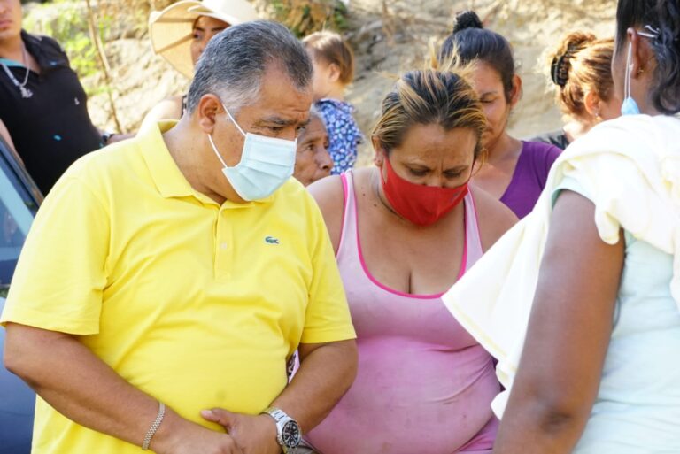 Atención a la población es la base para mantener el desarrollo social de Acapulco: Víctor Aguirre; visita colonias conurbadas de la ciudad.