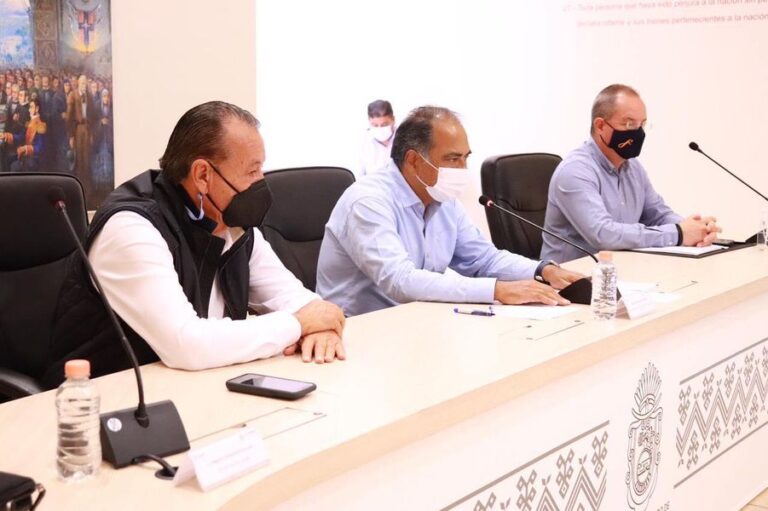 INAUGURA HÉCTOR ASTUDILLO CURSOS DE CAPACITACIÓN PARA ELEVAR LA CALIDAD EN LOS SERVICIOS TURÍSTICOS Y CERTIFICAR «PUNTO LIMPIO» EN ACAPULCO