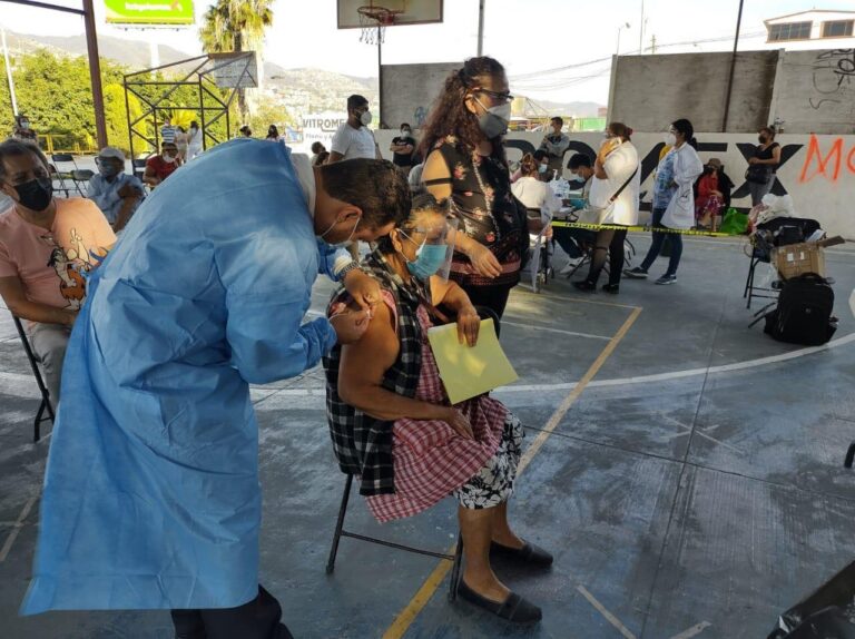 ESTAR EN SEMÁFORO AMARILLO NO SIGNIFICA QUE DEJEMOS LAS RECOMENDACIONES, REITERA CARLOS DE LA PEÑA