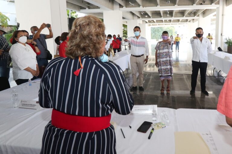 Toma protesta Adela Román a ediles suplentes del Ayuntamiento