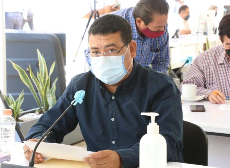 PLANTEAN REFORMA CONSTITUCIONAL SOBRE PARLAMENTO ABIERTO