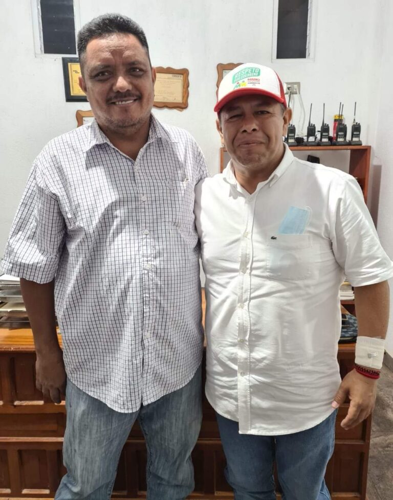 Exaspirante de Morena a la alcaldía de Petatlán se suma a candidato del PRI