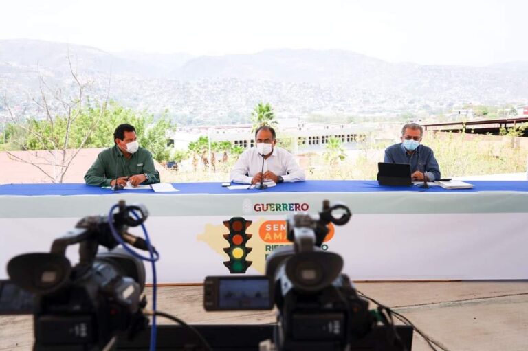 EXHORTAN A HABITANTES DE LA REGIÓN DE LA MONTAÑA A QUE ACUDAN A VACUNARSE CONTRA COVID-19