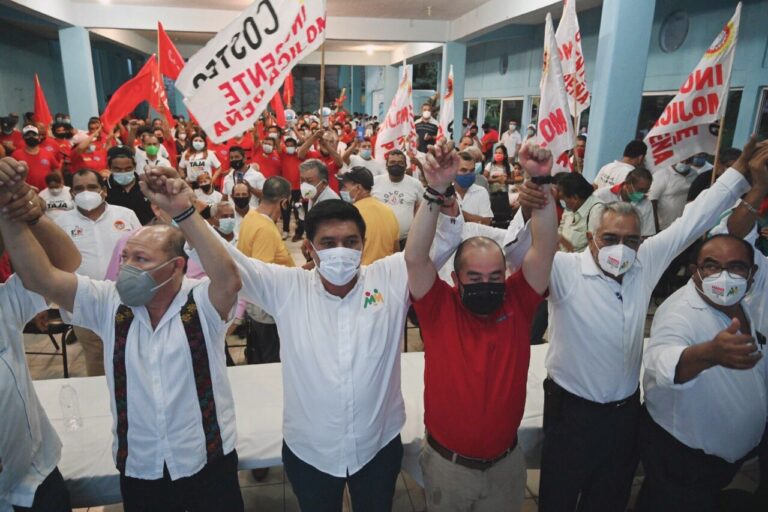 Habrá flotilla de grúas para bajar costos y evitar perder vehículos, ofrece Ricardo Taja a transportistas