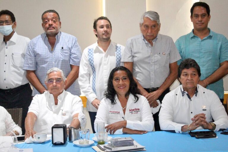 Convergen Abelina López y sociedad civil organizada en proyectos para Acapulco