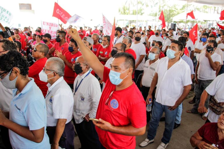 Se desbordan transportistas organizados en apoyo de Ricardo Taja y Mario Moreno