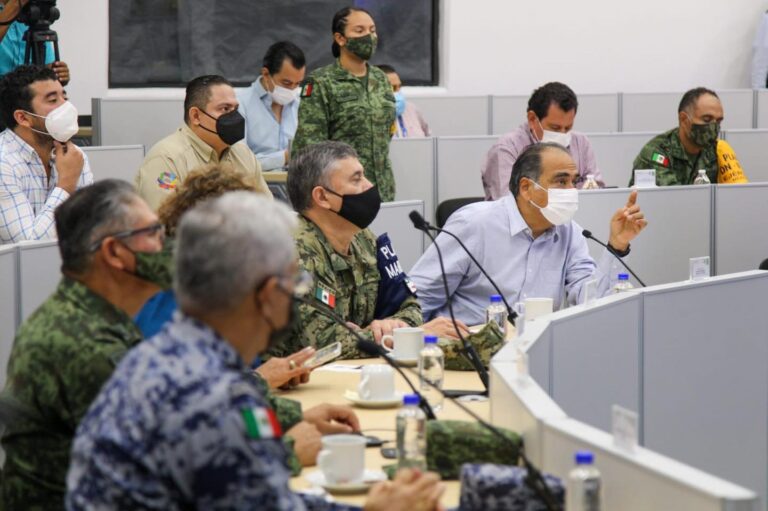 EL GOBERNADOR ASTUDILLO Y EL CONSEJO ESTATAL DE PROTECCIÓN CIVIL SE MANTIENEN EN SESIÓN PERMANENTE POR PRESENCIA DE LLUVIAS EN GUERRERO