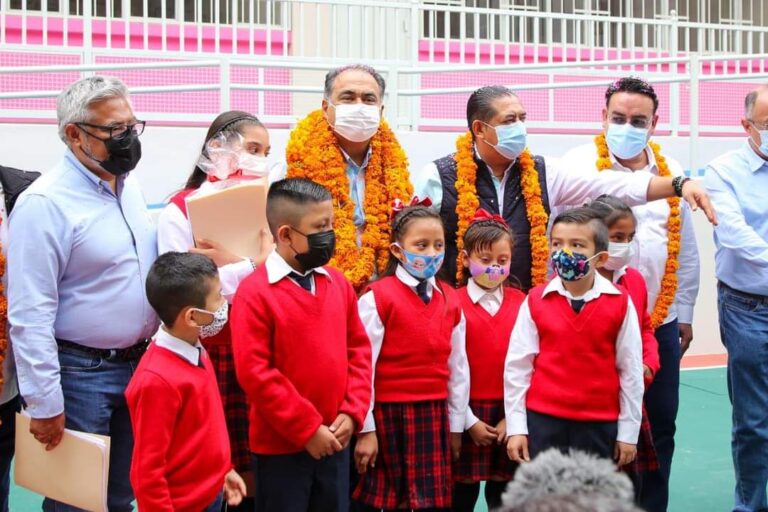 MÁS ESCUELAS, APOYOS SOCIALES Y OBRAS DE AGUA POTABLE LLEVA GOBERNADOR ASTUDILLO A CHILAPA