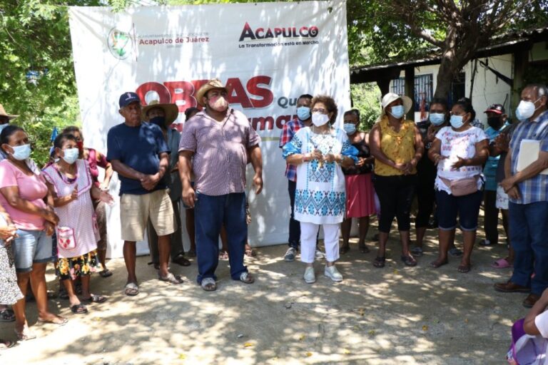 Cumple Adela Román a la zona rural; inaugura obras con justicia social