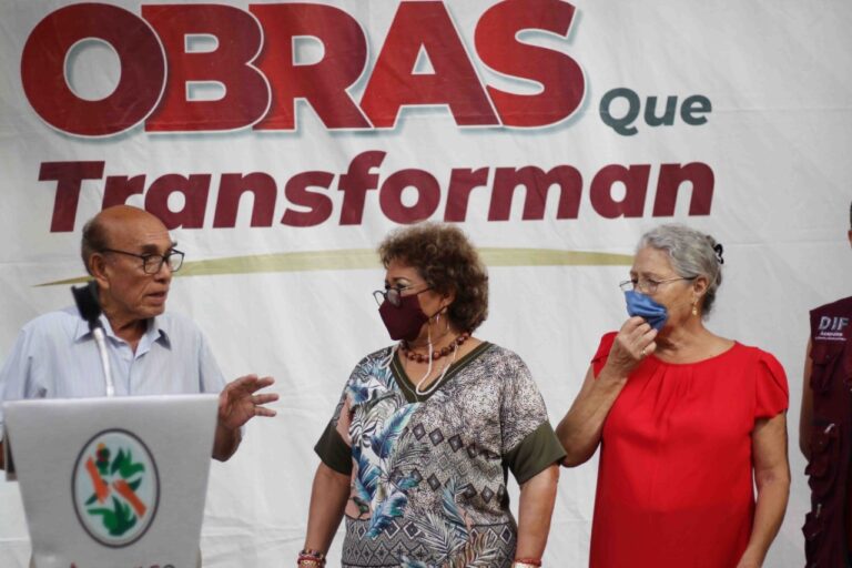 Inaugura Adela Román Ocampo pavimentación en tramo de Costera Vieja