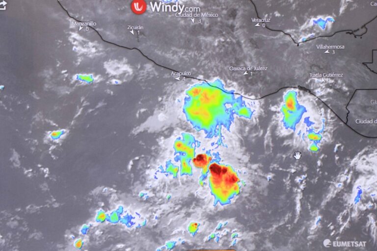 Prevén lluvias para las próximas horas en Acapulco