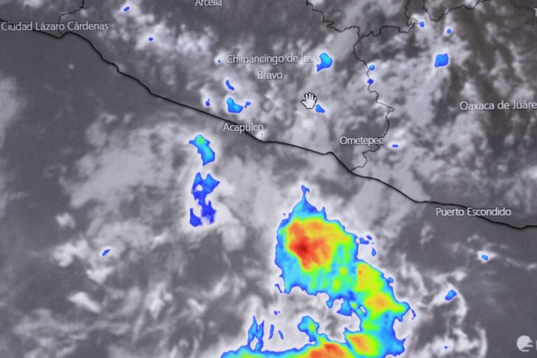 Se prevén lluvias en Acapulco por onda tropical número 25