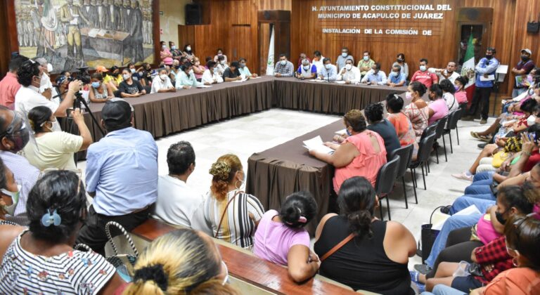 Atiende gobierno de Abelina López a colonos