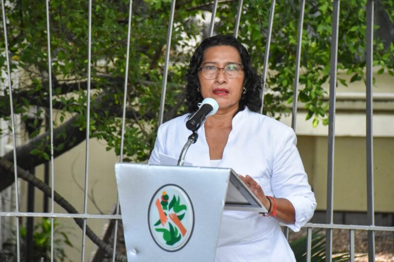 Llama la alcaldesa a la inclusión y reconciliación en el Día de la Diversidad Cultural Americana