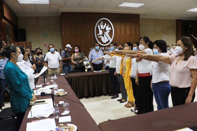 Toma protesta Abelina López a integrantes de la Comisión de Gobernación y Seguridad Pública