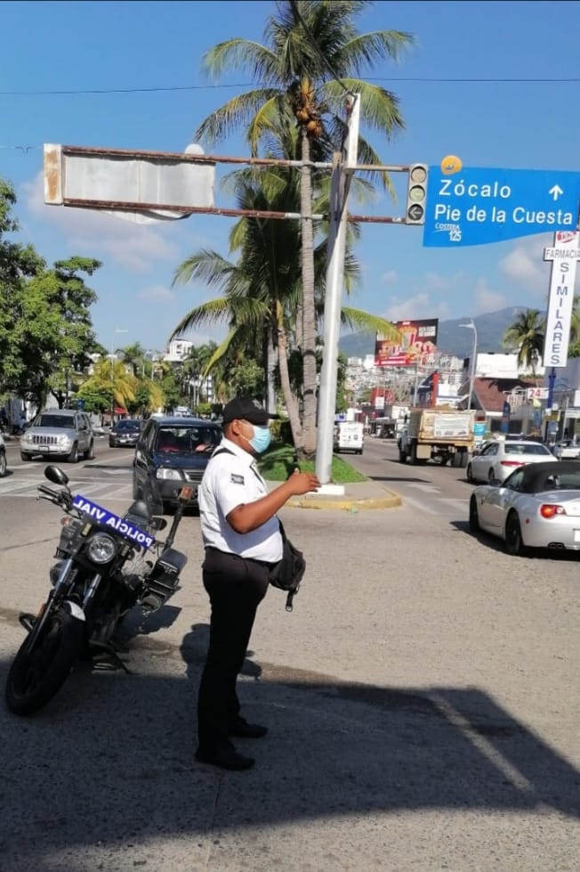 Policía Vial desplegó operativo ante bloqueos ciudadanos en Acapulco