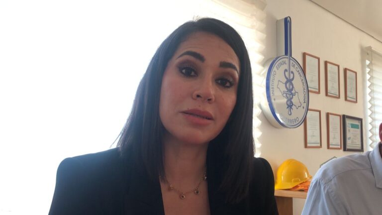 Encabeza Eduardo Loría mesa de diálogo con trabajadores y directivos del Iecan