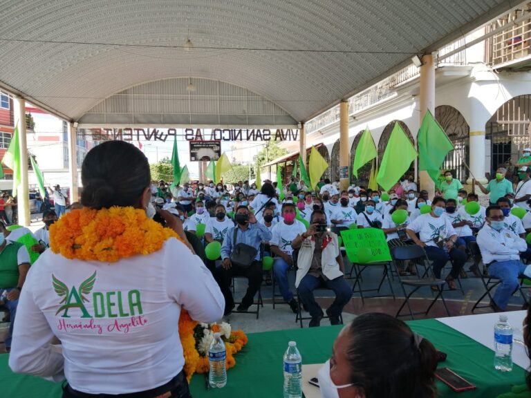 LOS SUSPEGISTAS DE OMETEPEC APOYAN A LA C.P. ADELA HERNÁNDEZ ANGELITO