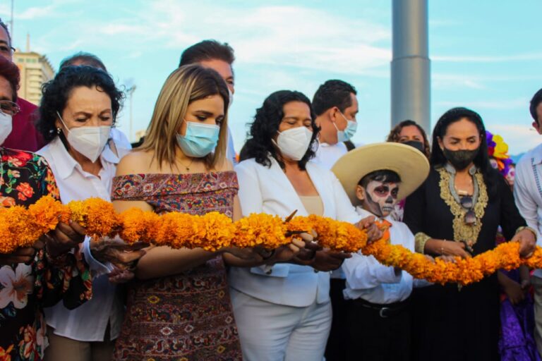 Conmemora gobierno municipal el Día de Muertos con la caravana Acatrina Fest 2021