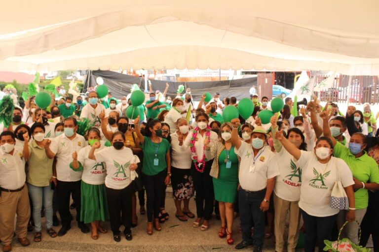 EXITOSO RECORRIDO DE LA C.P. ADELA HERNÁNDEZ ANGELITO, CANDIDATA A SECRETARIA GENERAL DEL SUSPEG,  EN CHILPANCINGO DE LOS BRAVO, GUERRERO.
