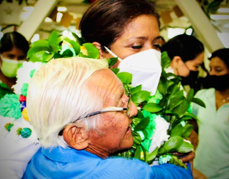 Rescatar subsidios del ISR y quinquenios para trabajadores, plantea Hernández Angelito