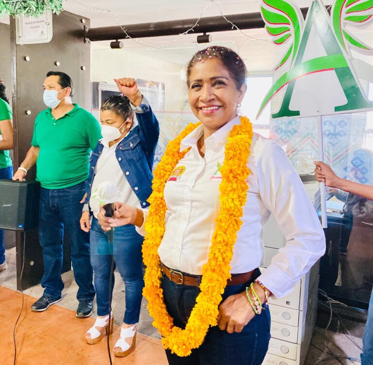 “LUCHAR PARA QUE TODOS  LOS AGREMIADOS AL SUSPEG, COTICEN AL INFONAVIT Y ASÍ PUEDAN ADQUIRIR UNA VIVIENDA DIGNA”, PROPONE ADELA HERNANDEZ ANGELITO, CANDIDATA A LA SECRETARIA GENERAL DEL SUSPEG.