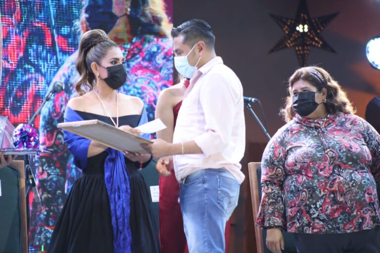 En noche de gala inaugura Evelyn Salgado la Feria Nacional de la Plata en Taxco