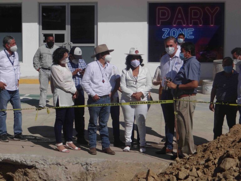Supervisa Abelina López obras de drenaje sanitario de la CAPAMA