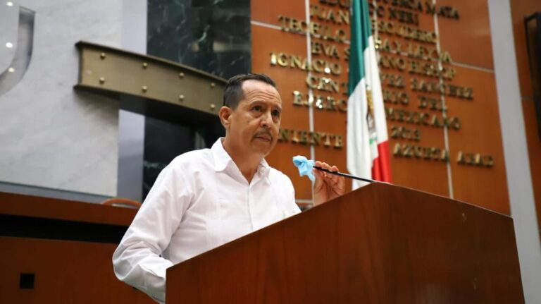 PROPONEN LA REDUCCIÓN DE DIPUTADOS EN EL CONGRESO