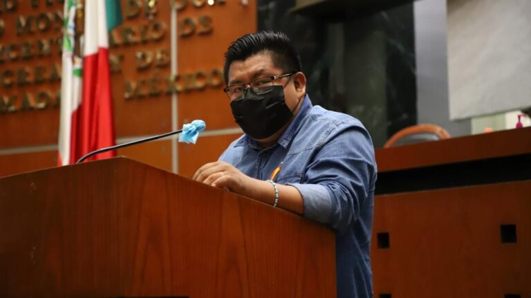 PROPONEN PUBLICAR CON ANTICIPACIÓN EN LA GACETA PARLAMENTARIA LOS ASUNTOS A TRATAR POR EL PLENO DEL CONGRESO