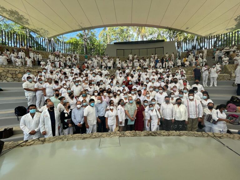 Insabi firma contrato con 312 profesionales de la salud para Guerrero; suman 606 plazas asignadas