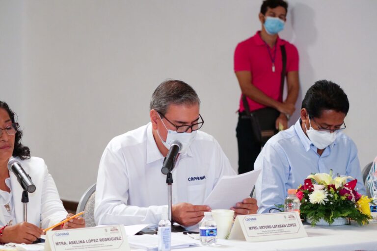 A pesar de la crisis financiera, la Capama avanza: Arturo Latabán López