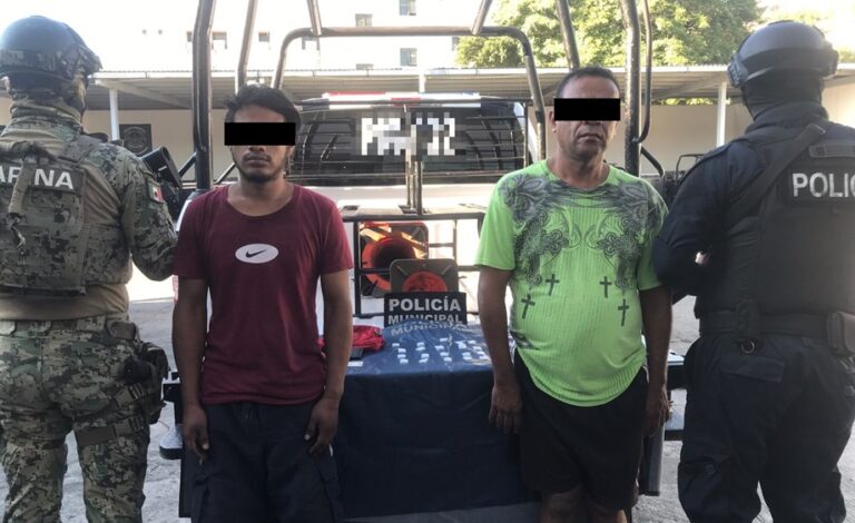 Aseguran preventivos y marinos presunta droga en El Coloso