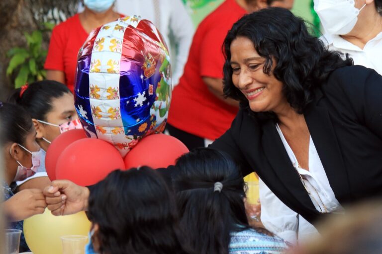 Alegra Abelina López los corazones de menores