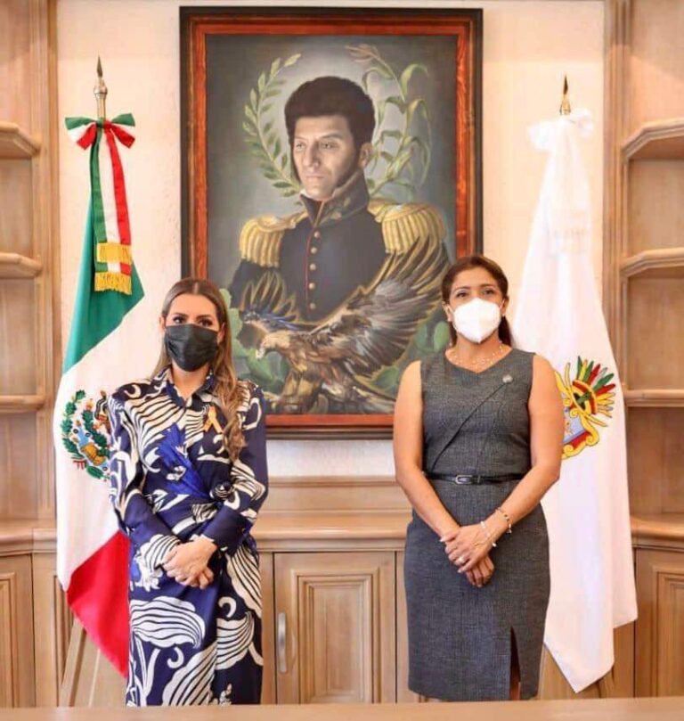 Se reúne Adela Hernandez Angelito, secretaria general del SUSPEEG con la  gobernadora Evelyn Cecia Salgado Pineda,