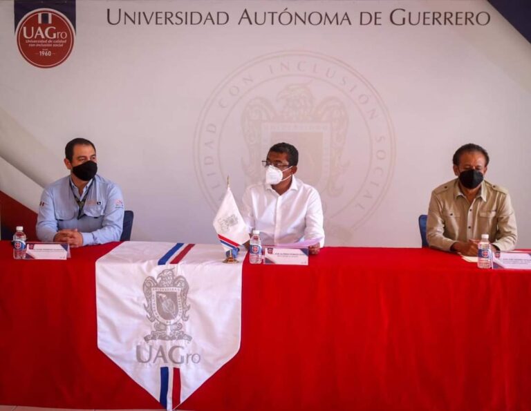 UAGRO firma convenio de colaboración entre la Universidad y Minería Media Luna